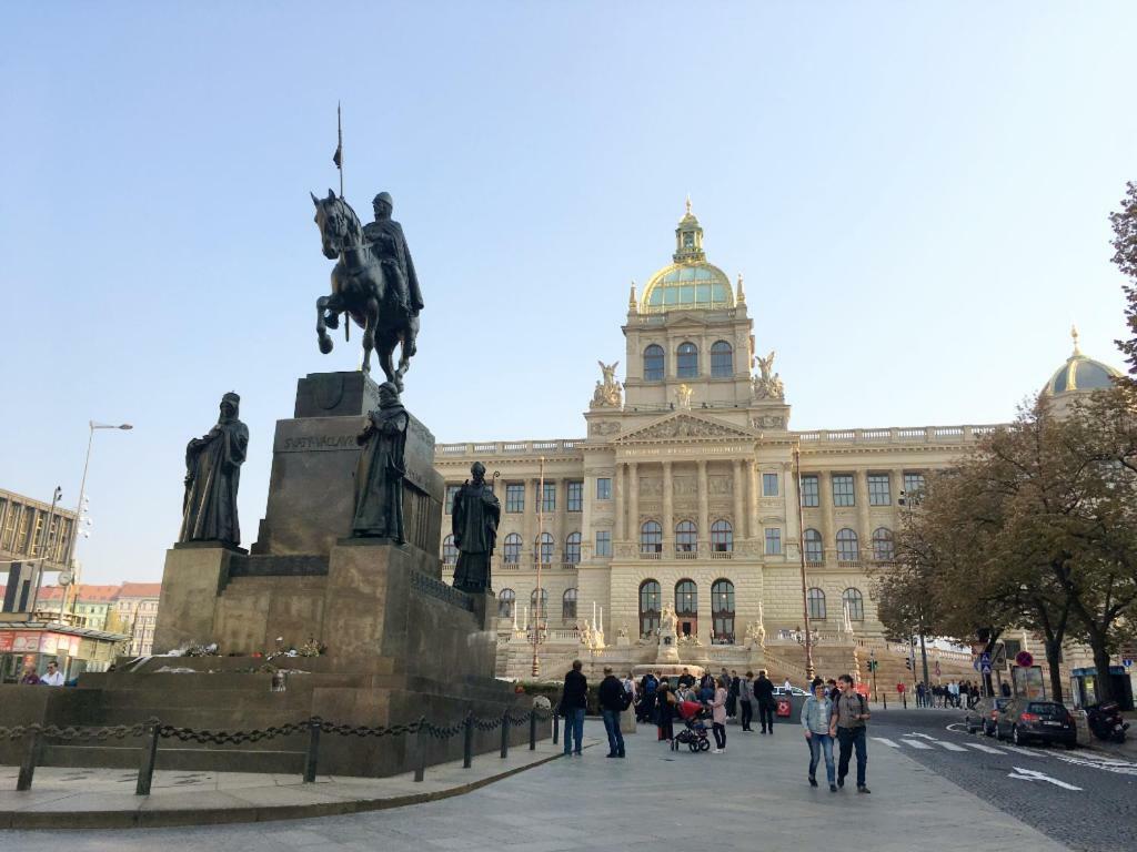 Prague Palace - Wenceslas Square Экстерьер фото